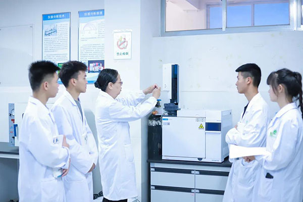 高質發展，爭創一流 走進云南醫藥健康職業學院藥學系與醫學研究試驗發展
